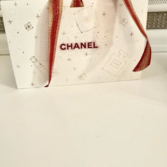 Channel Gift Bag - Picture 2 of 3